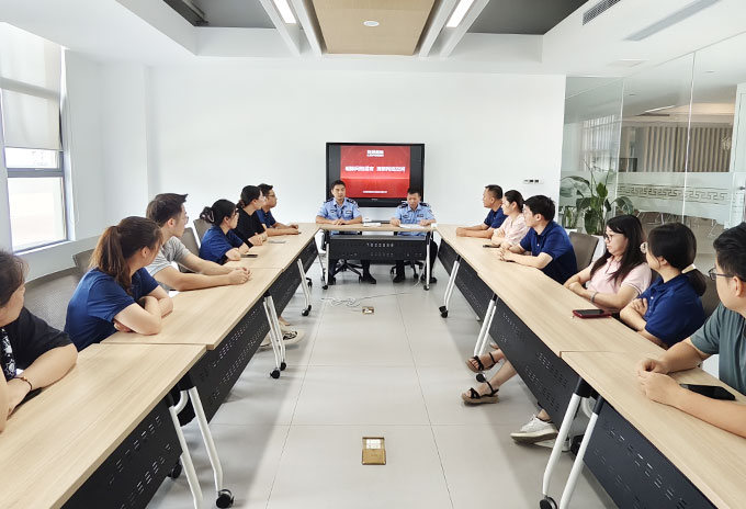 聯(lián)領(lǐng)智能開(kāi)展“破除網(wǎng)絡(luò)謠言??清朗網(wǎng)絡(luò)空間”專(zhuān)題講座